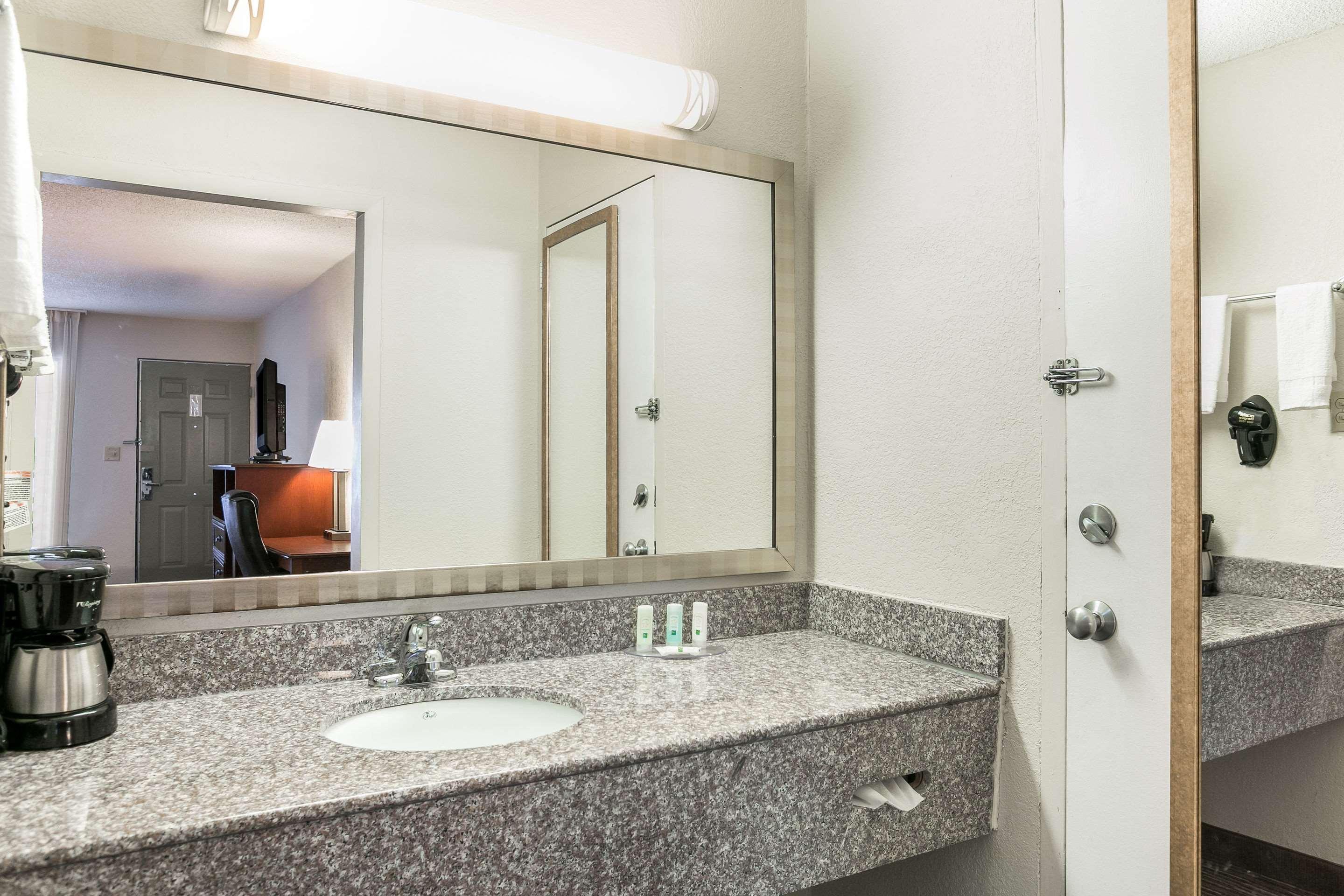 Hotel Quality & Near