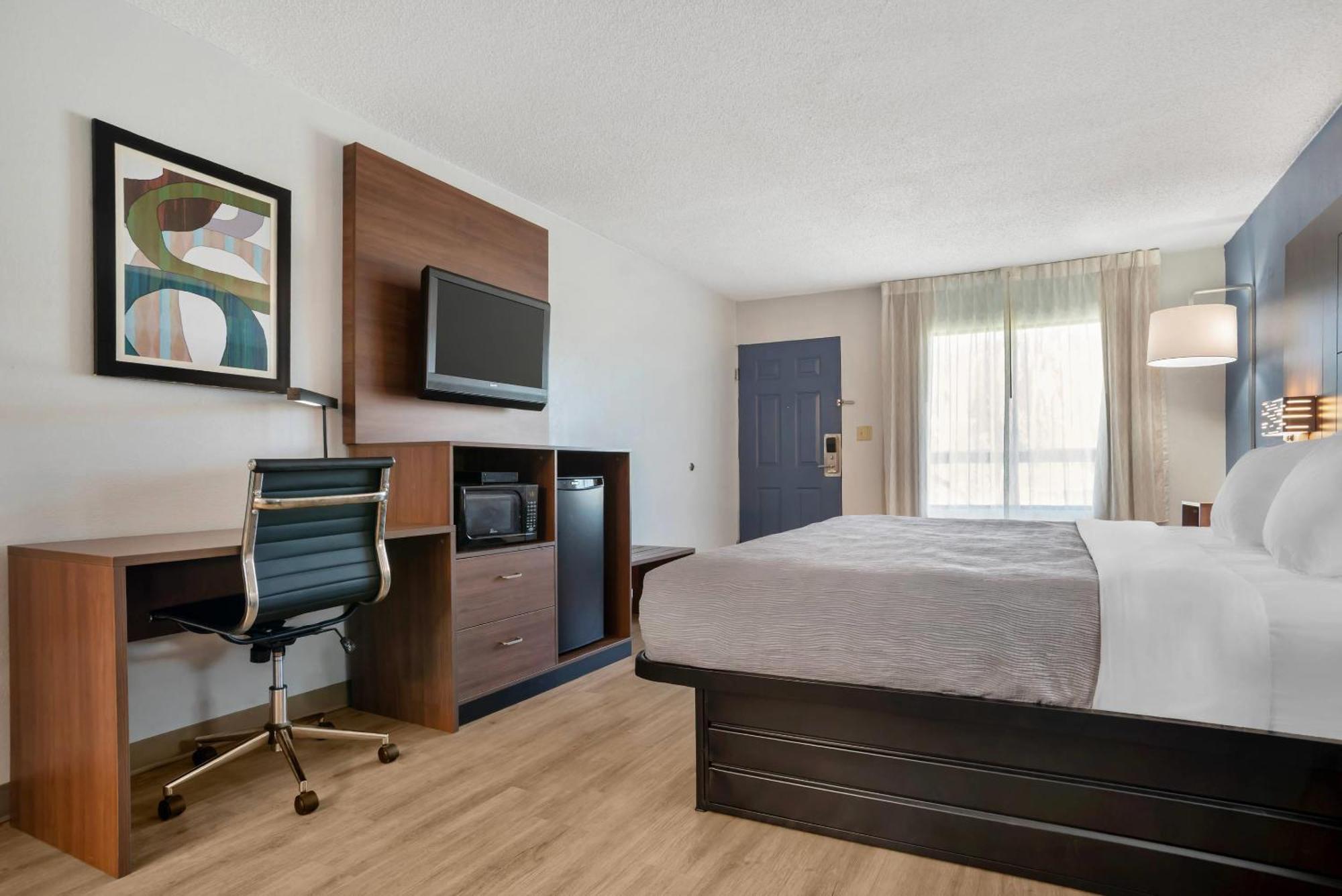 Hotel Quality & Near